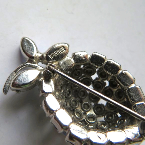 Large Iridescent Rhinestone STRAWBERRY Brooch - Picture 9 of 12